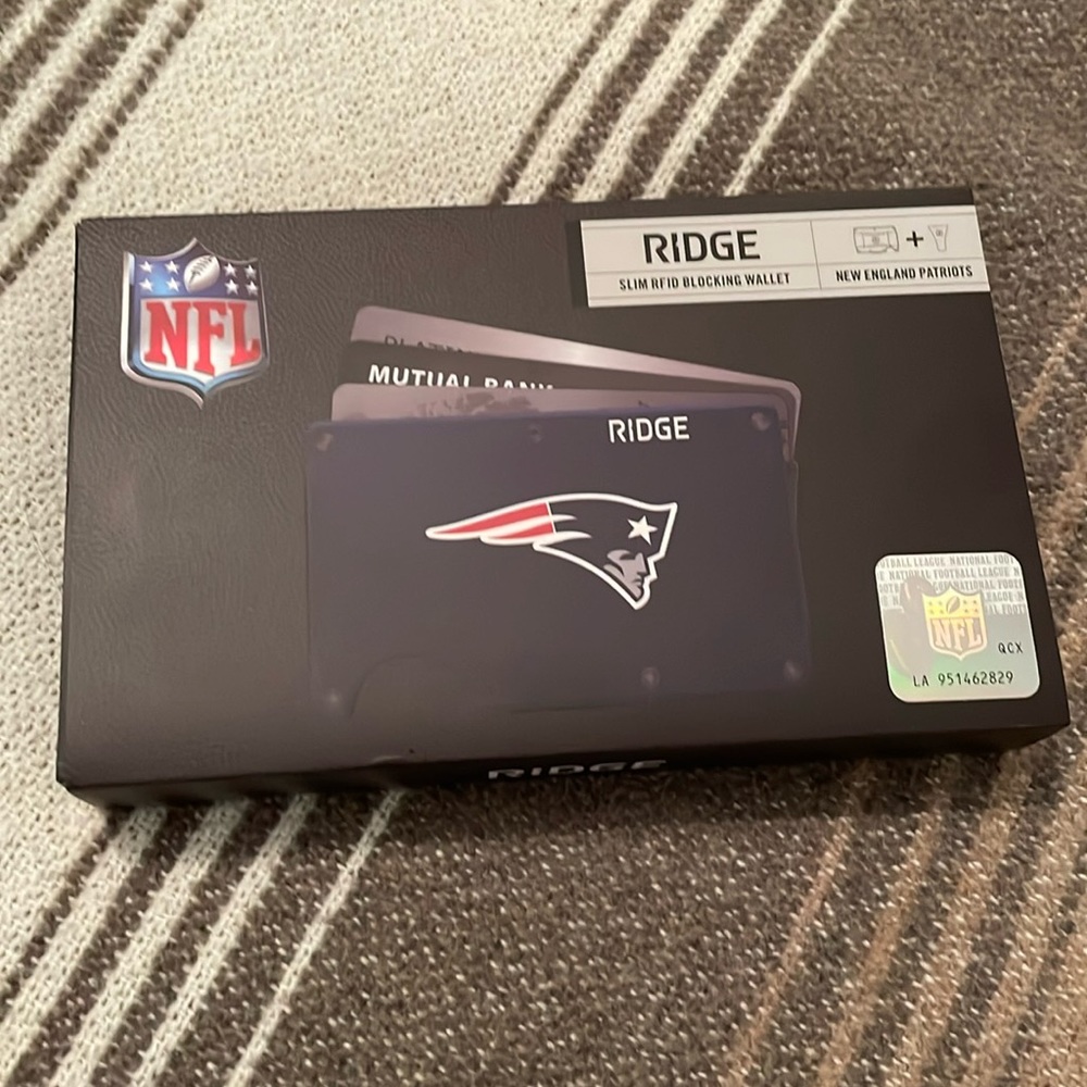 Ridge wallet, brand new